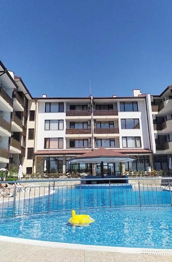 Victoria'S Apartments Nesebar Ngoại thất bức ảnh