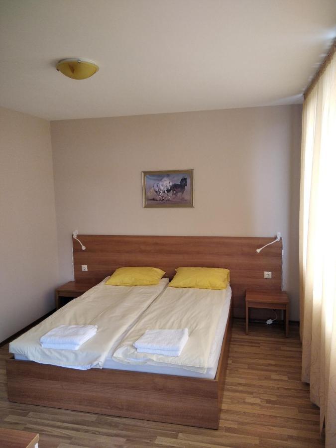 Victoria'S Apartments Nesebar Ngoại thất bức ảnh